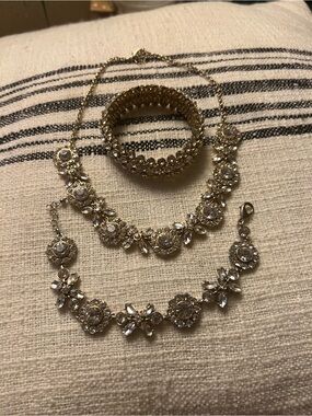 Gold Crystal Floral Necklace and Bracelet Set